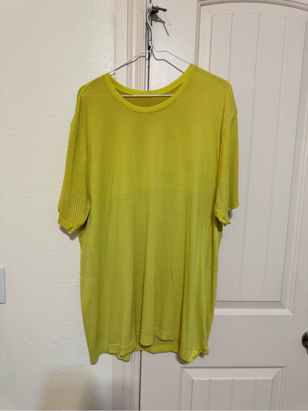 lululemon athletica Men's Short-Sleeve Performance Tee in Lime